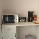 Apartamento Con Jardin Y 3