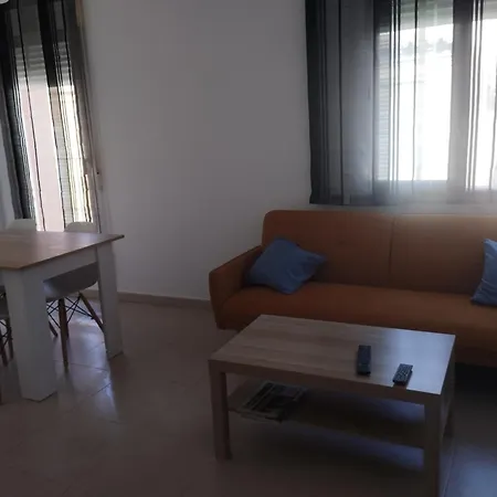 Con Jardin Y 3 Lägenhet Calatorao