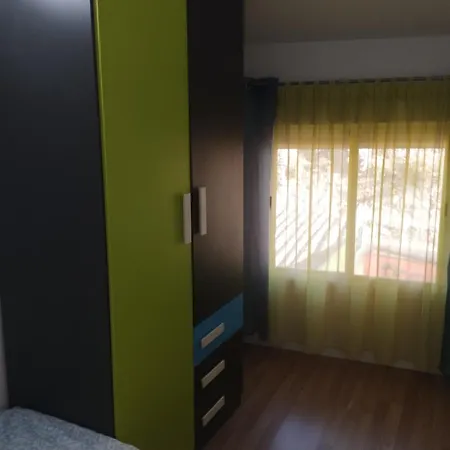 Con Jardin Y 3 * 칼라토라오