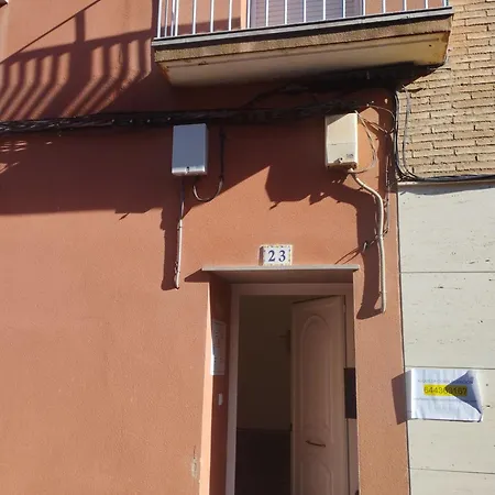 Con Jardin Y 3 * Calatorao