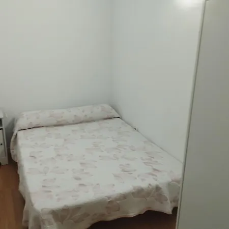 아파트 Con Jardin Y 3 *